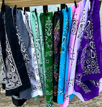 Rainbow Paisley Tarot Bag Zipper Pouch – Witchy Gift for Tarot & Oracle Card Readers